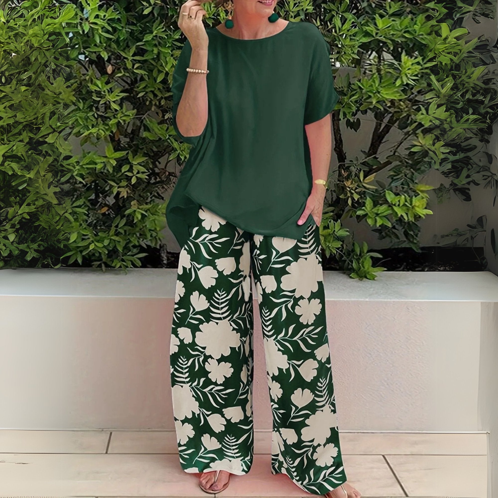 Plus Size Two-Piece Set Floral Wide-Leg Pants Relaxed Top - Forest Green